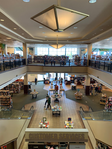 Book Store «Barnes & Noble», reviews and photos, 11 W Hillsdale Blvd, San Mateo, CA 94403, USA