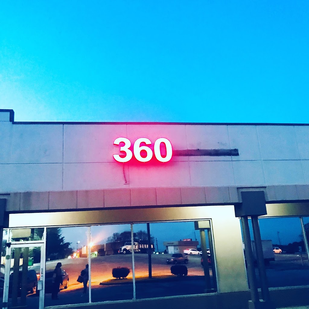 360 Sports Bar and Lounge 30088
