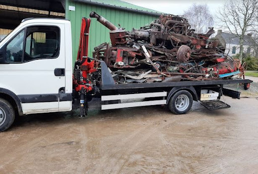Photo 1 - Monsieur Fabien Oger - Ferrailleur Épaviste Ploumagoar : Récupération fer métaux Enlèvement Voiture épave 22 Côtes-d'Armor