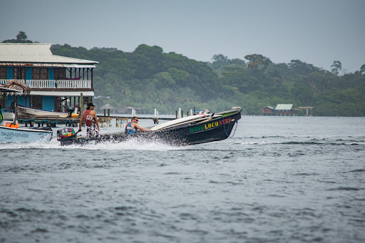 Mono Loco Surf School