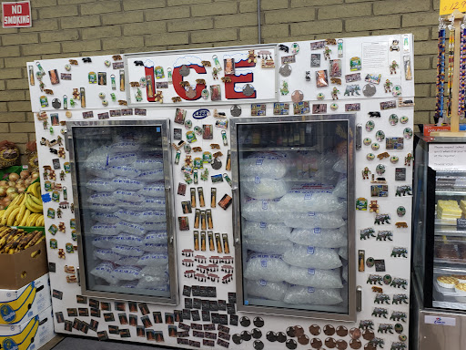 Grocery Store «Village Market», reviews and photos, 40869 Sierra Dr, Three Rivers, CA 93271, USA