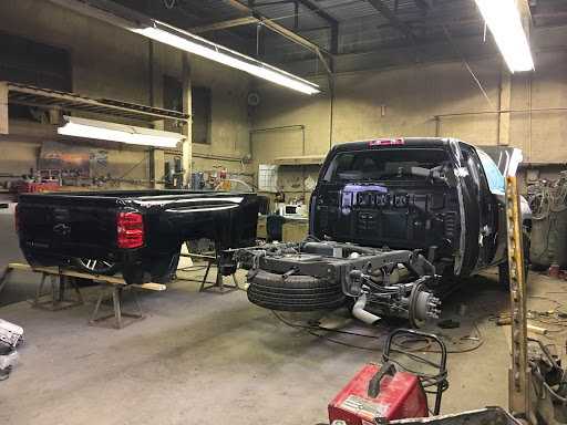 Auto Repair Shop «Eastern Auto Company», reviews and photos, 26350 W 8 Mile Rd, Southfield, MI 48033, USA