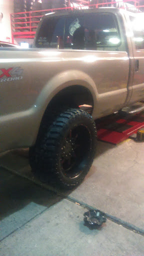 Tire Shop «Discount Tire Store - Leon Valley, TX», reviews and photos, 6221 Bandera Rd, Leon Valley, TX 78238, USA