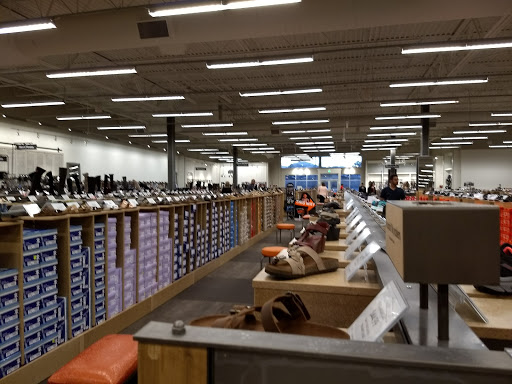 Shoe Store «DSW Designer Shoe Warehouse», reviews and photos, 8055 W Bowles Ave, Littleton, CO 80123, USA