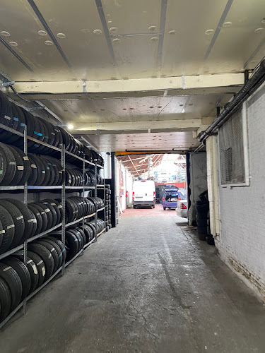 Beoordelingen van GARAGE ZUID ANTWERPEN in Antwerpen - Autobedrijf Garage