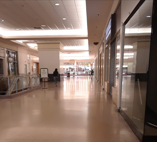 Shopping Mall «Eastland Center», reviews and photos, 18000 Vernier Rd, Harper Woods, MI 48225, USA