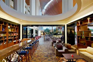 Lobby Lounge Gran Melia Jakarta image