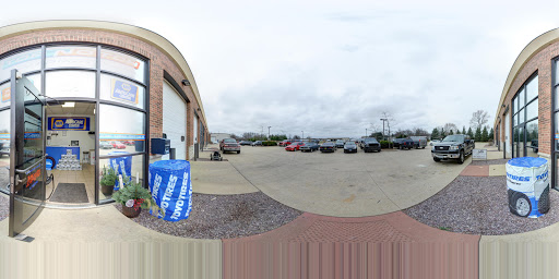 Auto Repair Shop «Top Notch Auto & More», reviews and photos, 930 Pyott Rd #105, Crystal Lake, IL 60014, USA