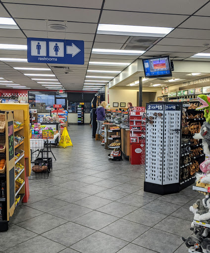 Convenience Store «Pilot Travel Center», reviews and photos, 502 Gordonsville Hwy, Gordonsville, TN 38563, USA