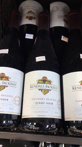 Liquor Store «Evanston 1st Liquors», reviews and photos, 1019 Davis St, Evanston, IL 60201, USA