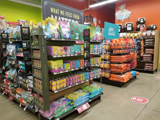 Pet Supply Store «Petco Animal Supplies», reviews and photos, 1425 W Palatine Rd, Hoffman Estates, IL 60192, USA