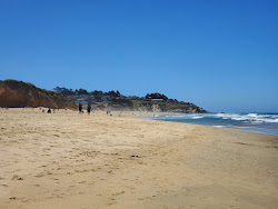 Montara Beach'in fotoğrafı düz ve uzun ile birlikte