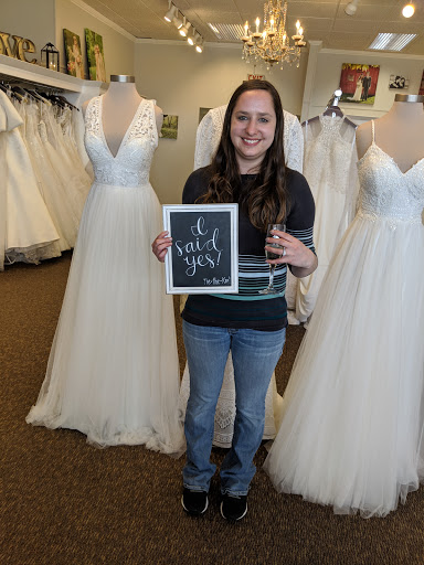 Boutique «Tie the Knot Bridal Boutique», reviews and photos, 844 S Military Ave, Green Bay, WI 54304, USA