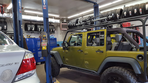 Auto Repair Shop «Bristol Auto Center LLC», reviews and photos, 178 Terryville Ave, Bristol, CT 06010, USA