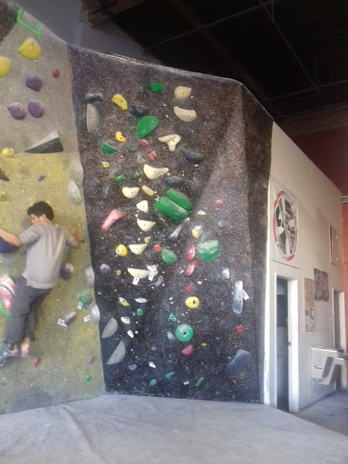 Rock Climbing Gym «Hangar 18 Indoor Climbing Gym - Mission Viejo», reviews and photos, 23812 Vía Fabricante A4, Mission Viejo, CA 92691, USA