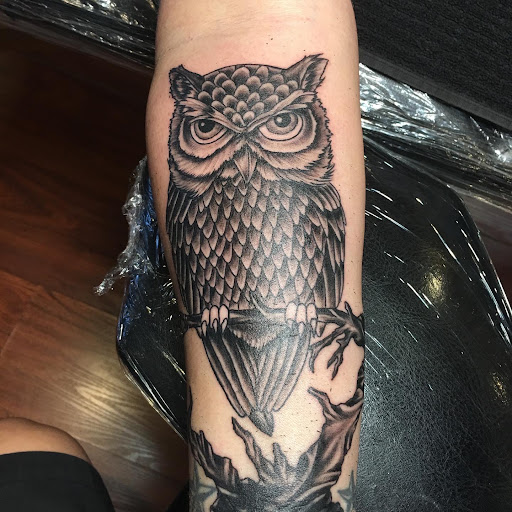 Tattoo Shop «Peter Gunz Tattoo Studio», reviews and photos, 916 S Baldwin Ave, Arcadia, CA 91007, USA