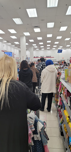 Shopping Mall «Glen Oaks Shopping Center», reviews and photos, 255th St, Glen Oaks, NY 11004, USA