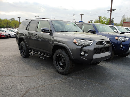 Ford Dealer «Oxmoor Auto Group», reviews and photos, 8001 Shelbyville Rd, Louisville, KY 40222, USA