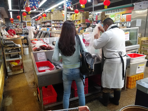 Grocery Store «Park To Shop Supermarket (Hong Kong Market)», reviews and photos, 2425 S Wallace St, Chicago, IL 60616, USA