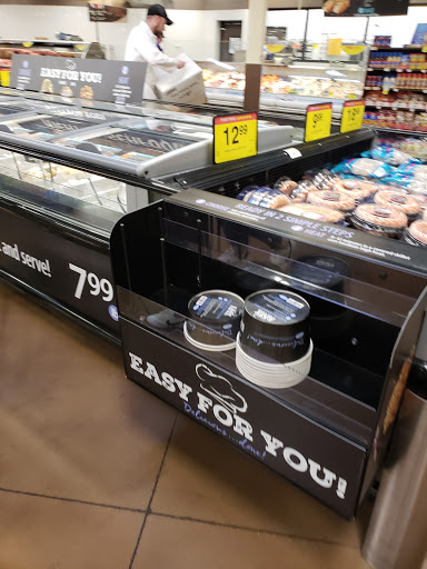 Grocery Store «Kroger Marketplace», reviews and photos, 1700 Declaration Dr, Independence, KY 41051, USA