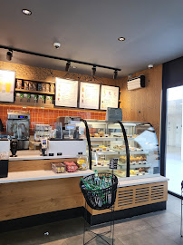 Atmosphère du Café Starbucks Longeville-lès-Saint-Avold à Longeville-lès-Saint-Avold - n°1