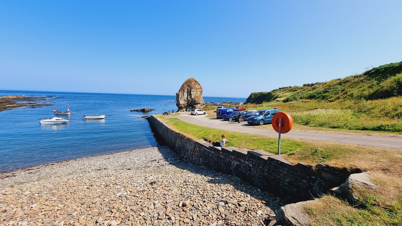 Foto de Staxigoe Hall Beach con cala pequeña