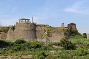 Akola Fort image