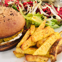 Hamburger végétarien du Restaurant Eve Au Paradis Vegan à Mulhouse - n°7