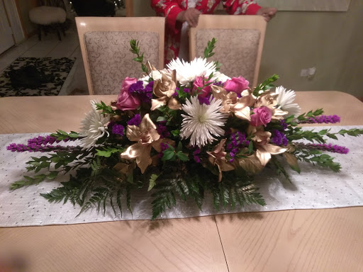 Florist «Plump Chicago Flower Shop», reviews and photos, 411 E Oakwood Blvd, Chicago, IL 60653, USA