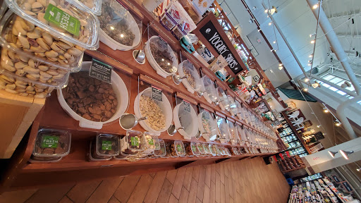 Grocery Store «The Fresh Market», reviews and photos, 11 Essington Dr, Hingham, MA 02043, USA