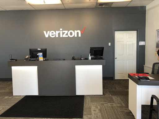Cell Phone Store «Verizon Authorized Retailer - A Wireless», reviews and photos, 7704 Ritchie Hwy, Glen Burnie, MD 21061, USA