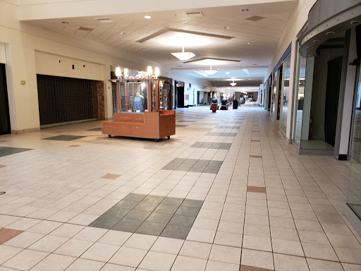 Shopping Mall «Forest Mall», reviews and photos, 835 W Johnson St, Fond du Lac, WI 54935, USA