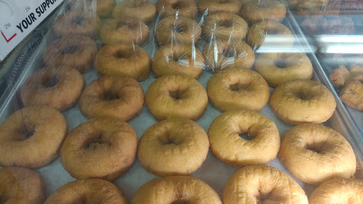 Donut Shop «Alvernon Donut Shop», reviews and photos, 1450 S Alvernon Way, Tucson, AZ 85711, USA