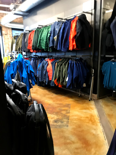Outdoor Sports Store «Amer Sports Factory Outlet», reviews and photos, 2030 Lincoln Ave, Ogden, UT 84401, USA