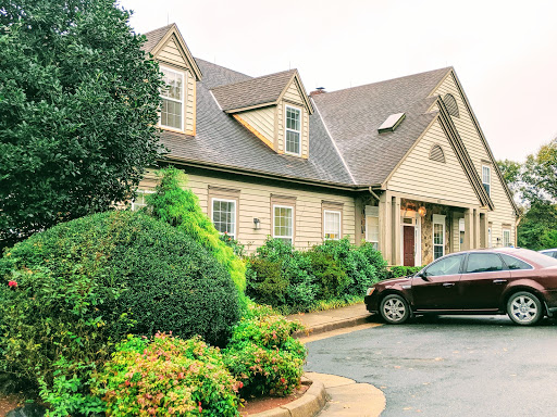 660 Hunters Pl, Charlottesville, VA 22911, USA