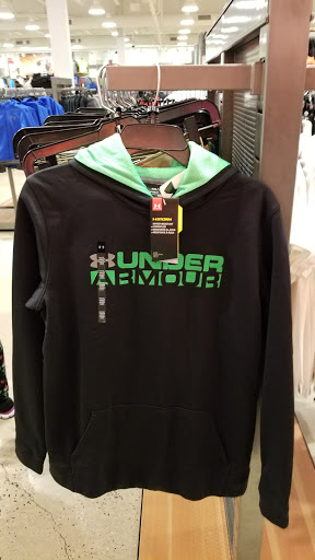 Clothing Store «Under Armour Factory House», reviews and photos, 33 Outlet Square, Hershey, PA 17033, USA