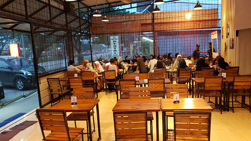 Restoran Teppanyaki: Menikmati Hidangan Istimewa di Restoran Terkenal di ID