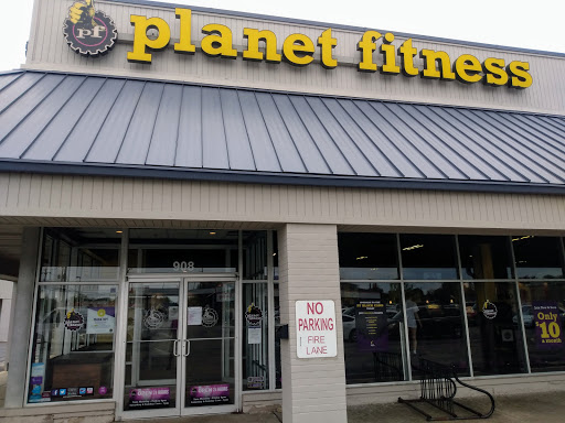 Gym «Planet Fitness - Brownsburg, IN», reviews and photos, 908 E Main St, Brownsburg, IN 46112, USA