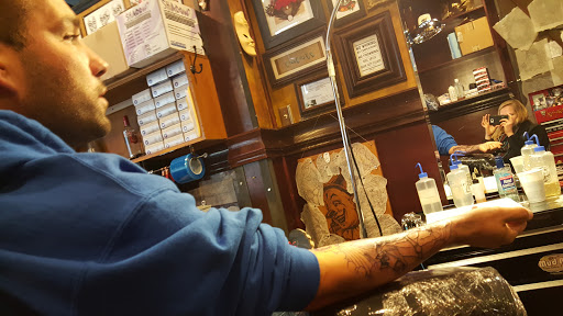 Tattoo Shop «The Mercy Seat», reviews and photos, 210 E 16th St, Kansas City, MO 64108, USA