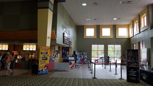 Movie Theater «Regal Cinemas New Albany 16», reviews and photos, 300 Professional Ct, New Albany, IN 47150, USA