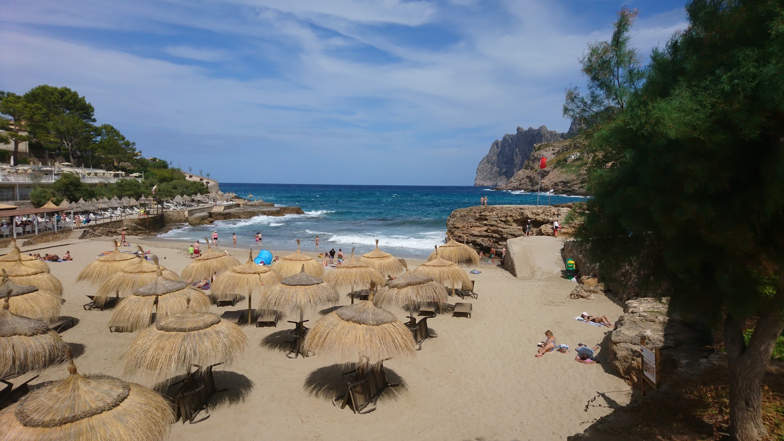 Photo of Playa de Cala Molins and the settlement