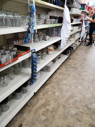 Dollar Store «Dollar Tree», reviews and photos, 217 Glen St, Glen Cove, NY 11542, USA