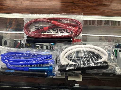 Tobacco Shop «Sky High Smoke Shop», reviews and photos, 19801 NW 27th Ave, Miami Gardens, FL 33056, USA