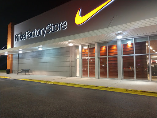 Sporting Goods Store «Nike Factory Store», reviews and photos, 6149 W Irlo Bronson Memorial Hwy, Kissimmee, FL 34747, USA