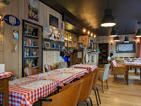 Atmosphère du Restaurant français comme à la maison à Roussy-le-Village - n°9