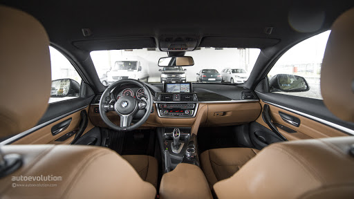 Epovo Auto Group LLC, 25354 Pleasant Valley Rd #125, Chantilly, VA 20152, USA, 