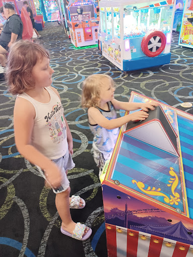 Amusement Center «Funtrackers Family Fun Center», reviews and photos, 9605 S Padre Island Dr, Corpus Christi, TX 78418, USA