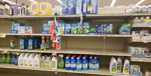 Shopping Mall «Merchants Walk Shopping Center», reviews and photos, 7580 W Broad St, Richmond, VA 23294, USA