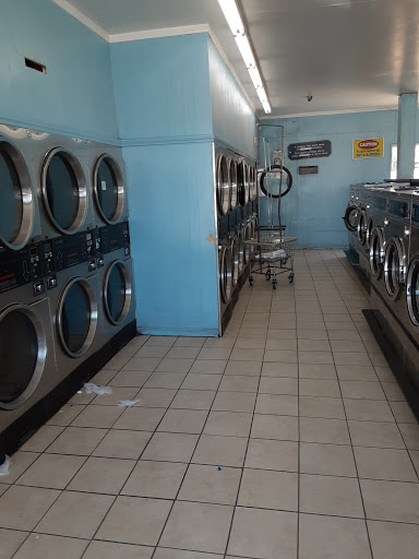 Laundromat «Hole Coin Laundry», reviews and photos, 10527 Hole Ave, Riverside, CA 92505, USA