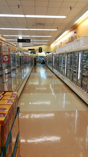 Grocery Store «Winn-Dixie», reviews and photos, 2519 McMullen Booth Rd #106, Clearwater, FL 33761, USA